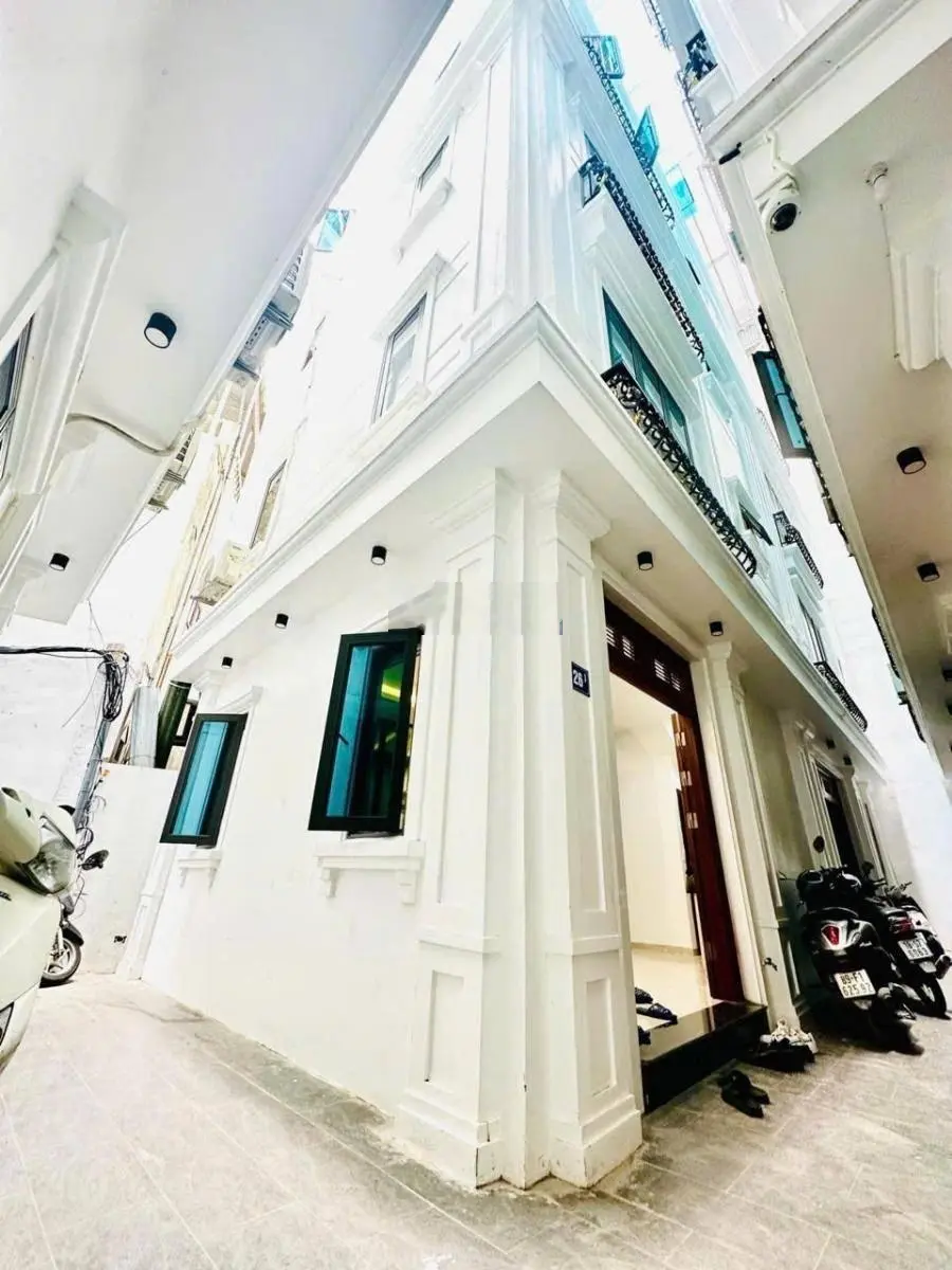 Bán nhà mới lô góc, gần phố Nguyễn Khánh Toàn, Trung Kính, Yên Hoà, 38m2x5T, MT 6m, giá 6,99 tỷ