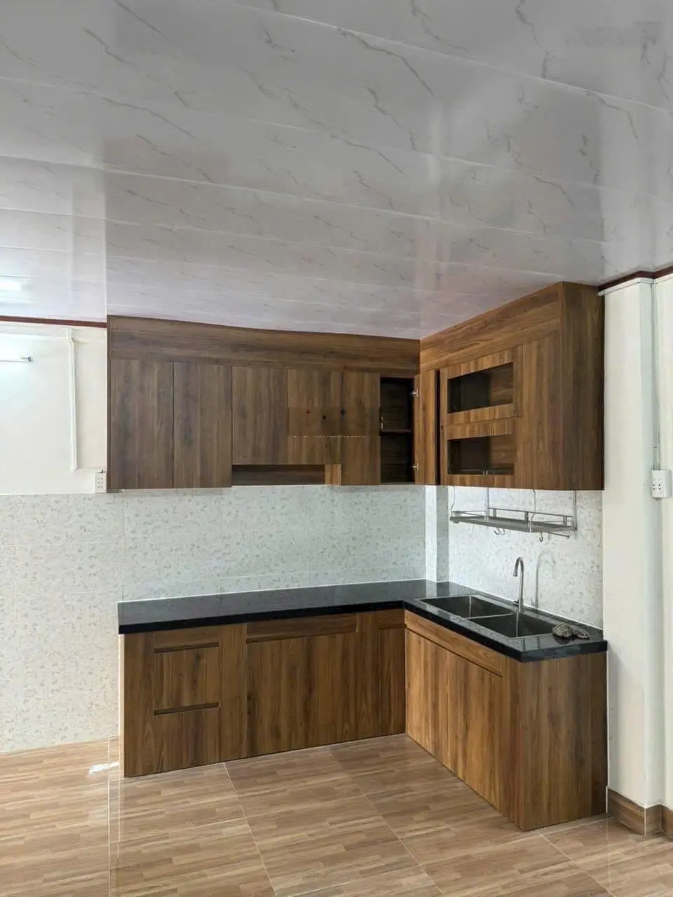 Siêu phẩm nhà mặt tiền kinh doanh sầm uất đường hai bà trưng, đông hòa, dĩ an. kế làng đại học
