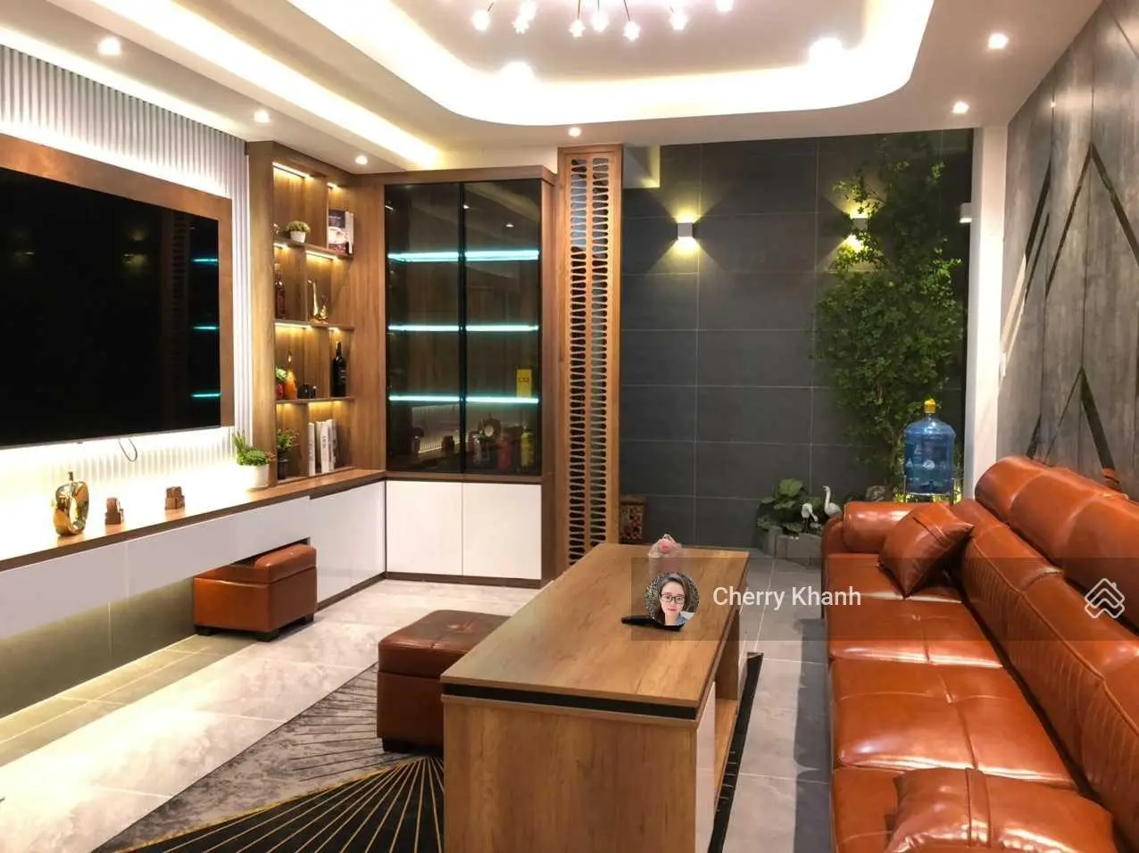 Siêu phẩm MT đường Hoàng Hoa Thám, P.12, Tân Bình 4,2x11m trệt 3 lầu giá 12 tỷ0941 732 *** Cherry