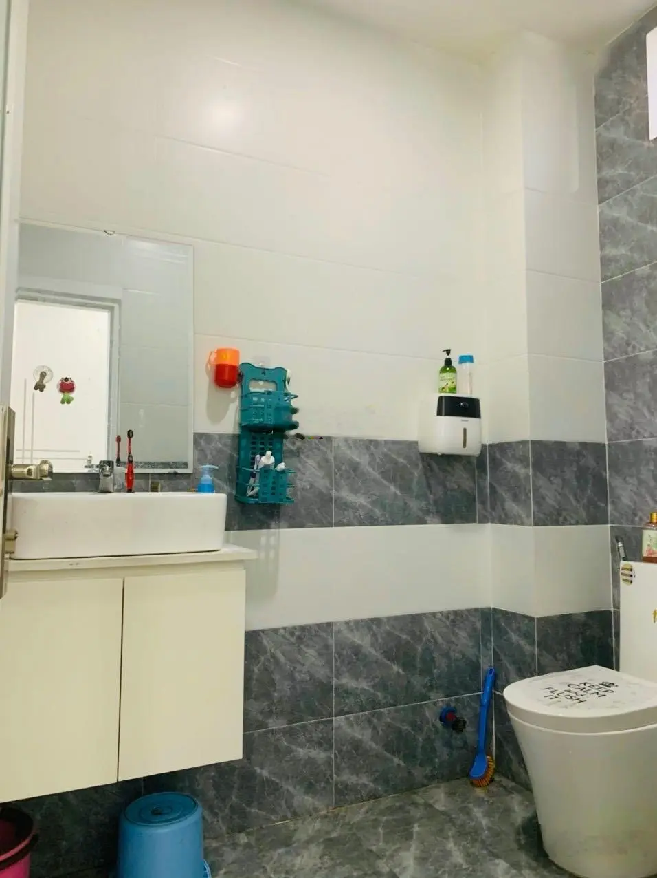 Bán nhà 1 trệt 2 mê đầy đủ nội thất thiết bị khu dân cư trong khu đô thị VCN Phước Hải Nha Trang