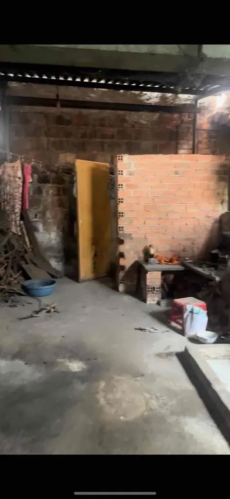 bán nhà nát . trung Tâm Lái thiêu. sửa sơ ở ngon lành