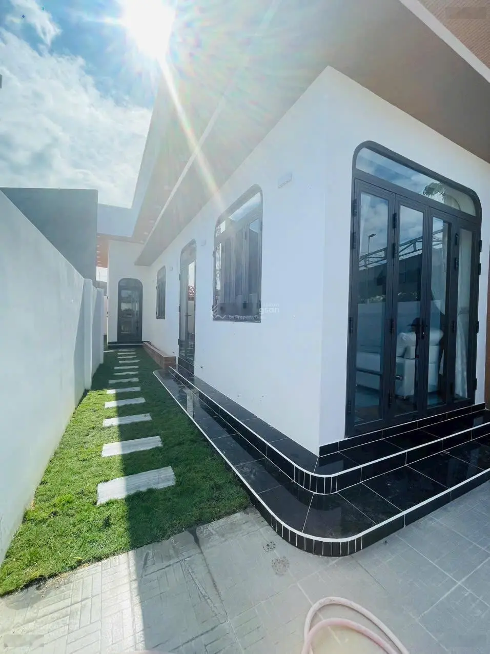 Trung tâm thị trấn Long Điền chuẩn trung tâm. Cách nhà hát chỉ 200m. KDC đông đúc 2.349 tỷ TL