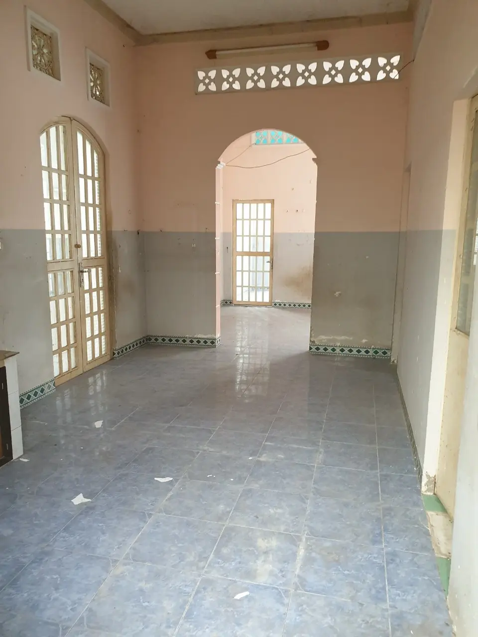 Bán gấp nhà + kho DT 300m2 (10x30) hẻm Tân Xuân 1, gần UBND xã Tân Xuân