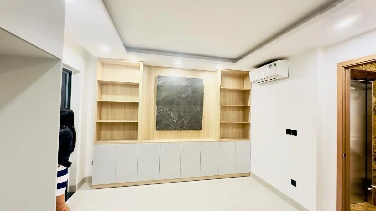 Bán tòa nhà 7T Hoàng Mai, kinh doanh, gara ô tô, thang máy, full nội thất - 66m2, MT 5,5m - 16 tỷ