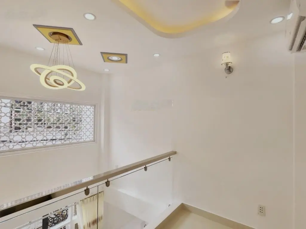 Hiếm! 5 tầng Bùi Đình Tuý - DTSD 61m2 - hẻm thẳng một trục - 3PN - hơn 4tỷ TL