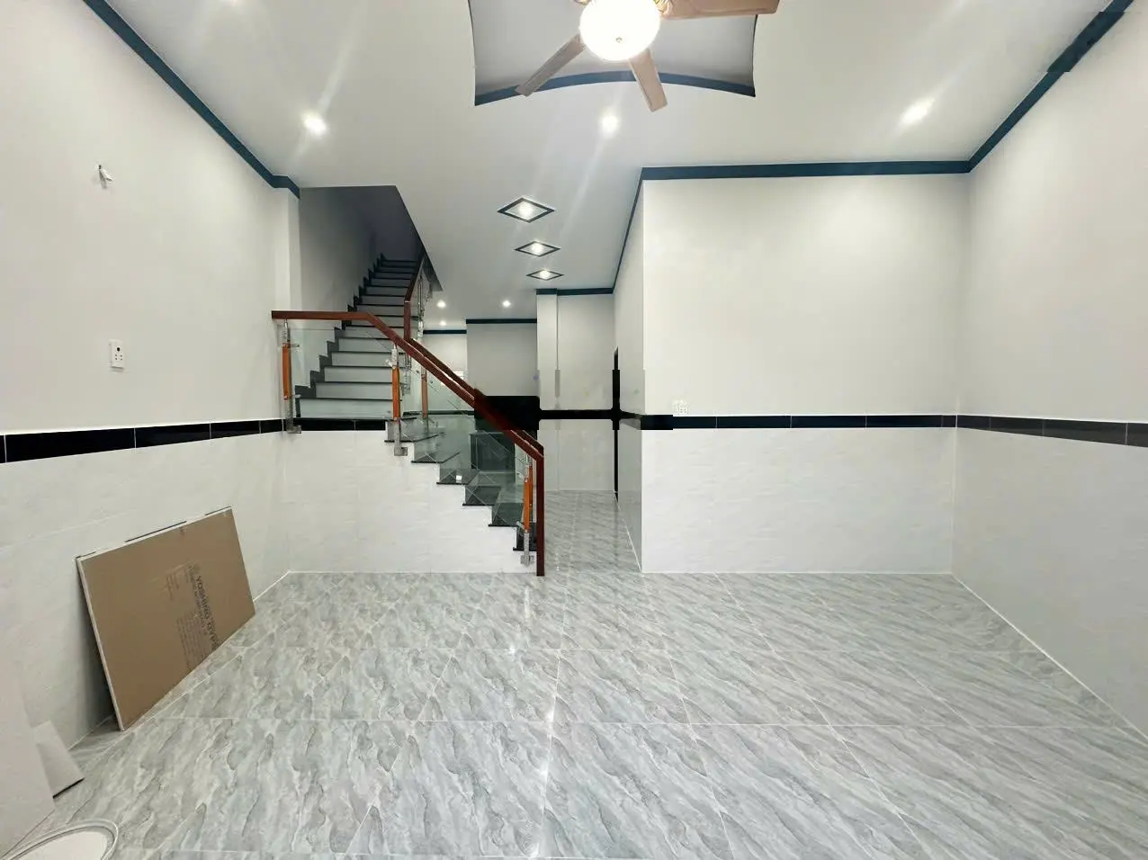 Chủ Gửi Bán Căn Nhà 1T1L Mới Hoàn Thiện Sang Trọng Hiện Đại Giá Rẻ Bất Ngờ Chỉ 2Tỷ1. Đường Xe Hơi