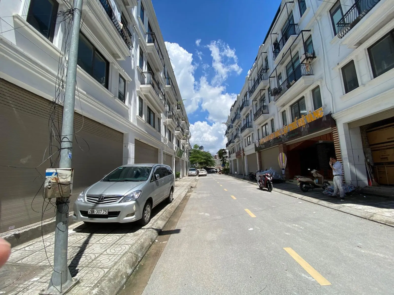 Bán nhà phố khu vực Thành Trung, Gia Lâm, S 81 m2, MT 6m, nhà hoàn thiện 5 tầng đang cho thuê