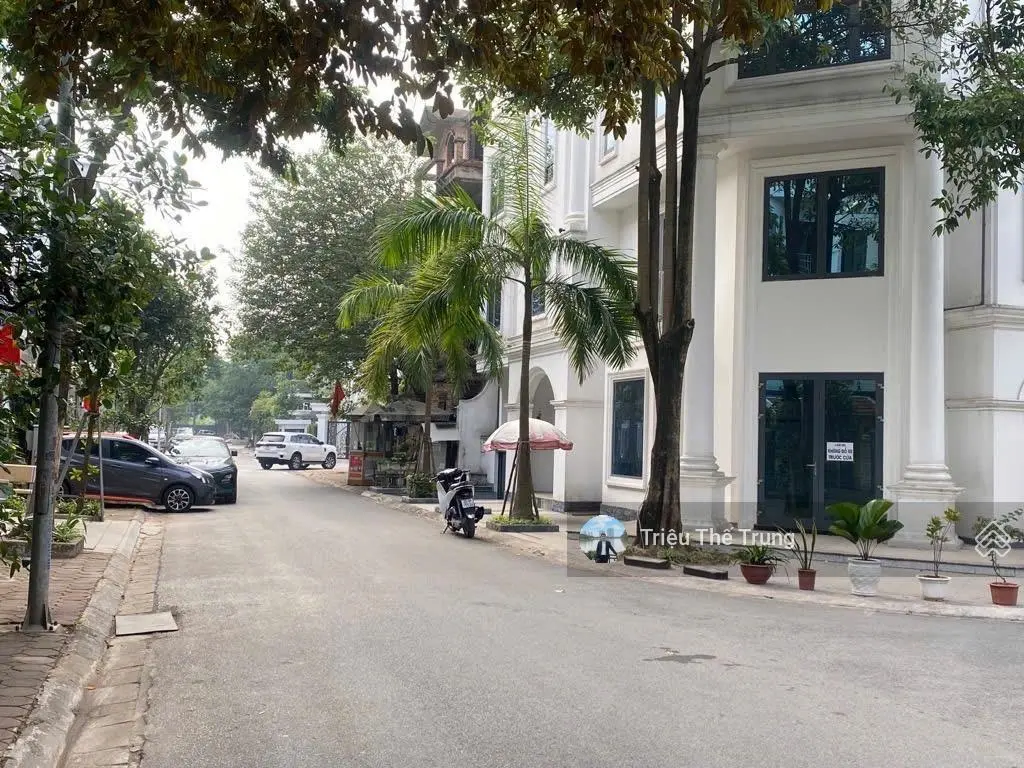Bán biệt thự nhà vườn kđt việt hưng - 114m - 4 tầng - vỉa hè rộng - chỉ 25 tỷ lh 0979599925 e trung