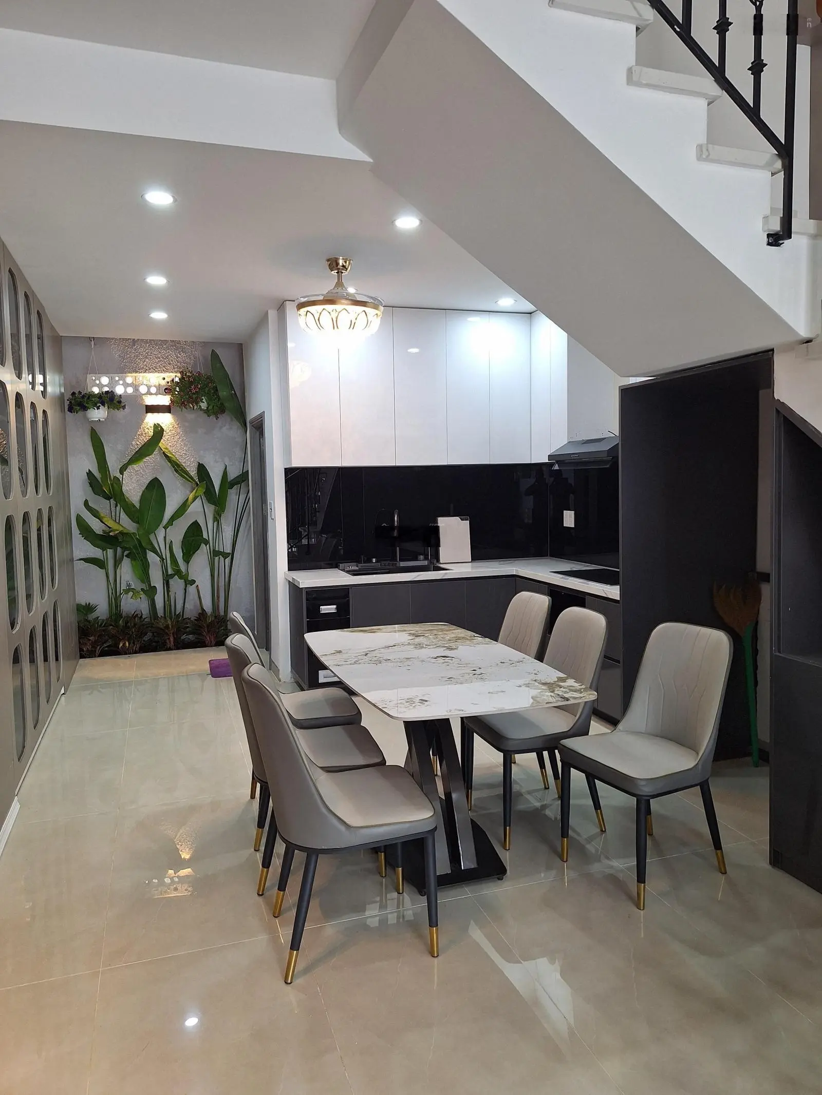 Bán cặp siêu phẩm Hòa Xuân 9 gần biển Đà Nẵng