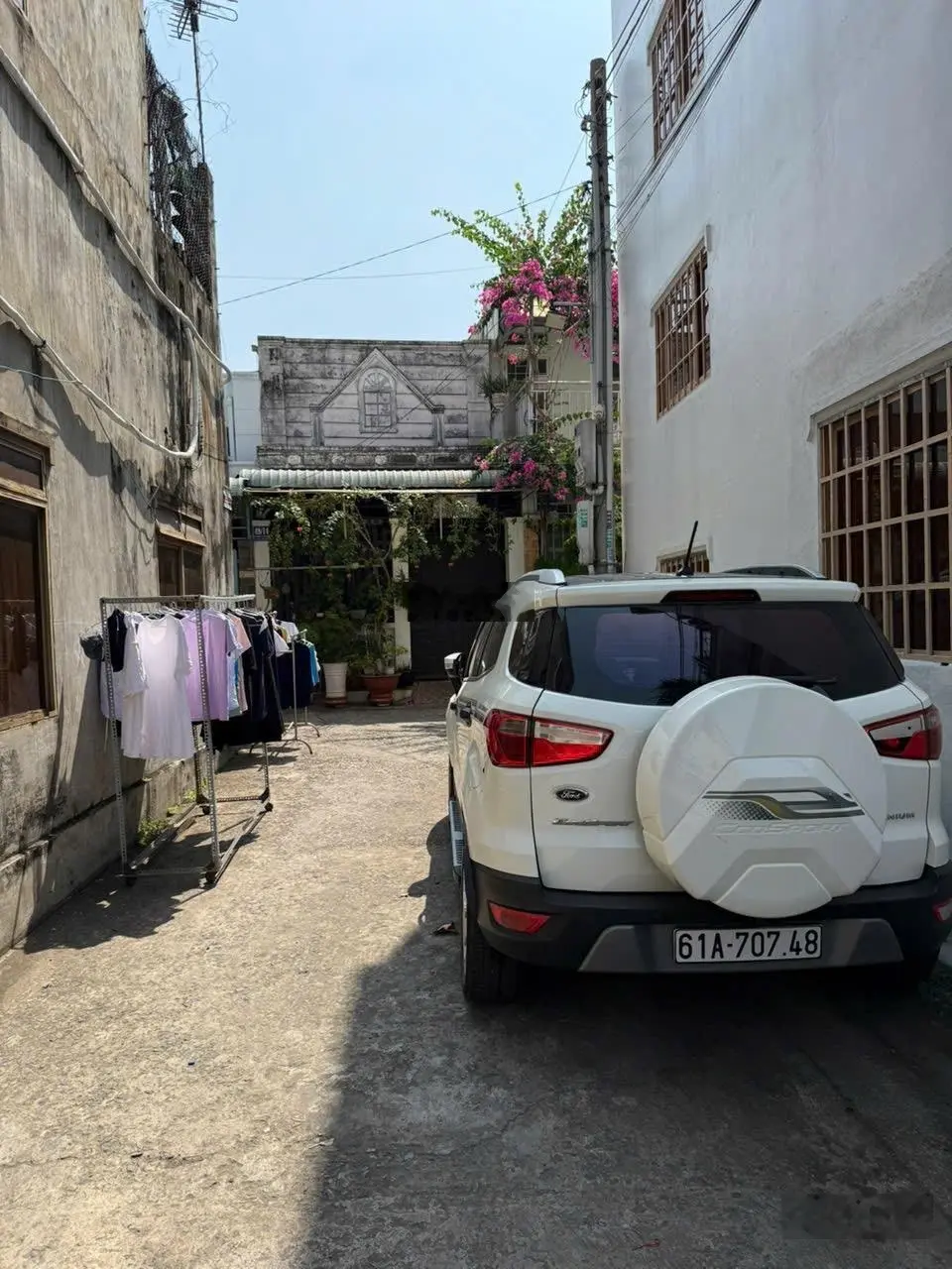 Nhà đường Trần Hưng đạo 3lầu 3p ngủ giá 3.5ty nhà trống giao ngay sổ riêng hoàn công sàn 100m2