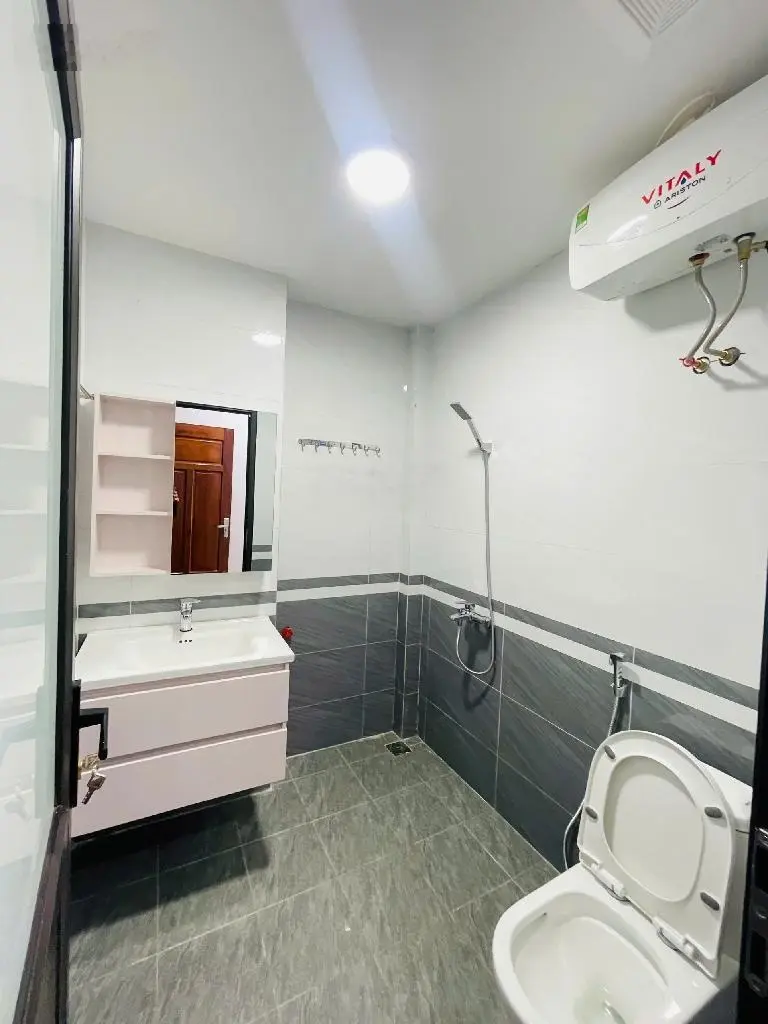 Bán nhà ngõ 66 Ngọc Thuỵ 6T thang máy nhà mới ở luôn, 1 bước ra phố giá 8 tỷ 3 có TL. LH 0936 123 ***