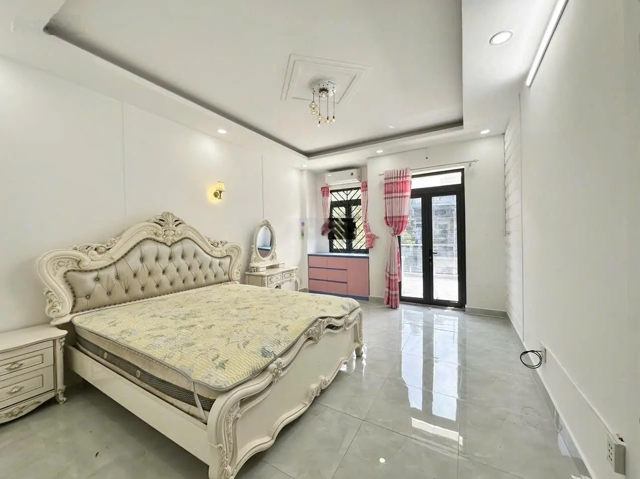 Bán nhà mặt tiền hẻm xe hơi 10m - đường Đào Tông Nguyên - Nhà Bè