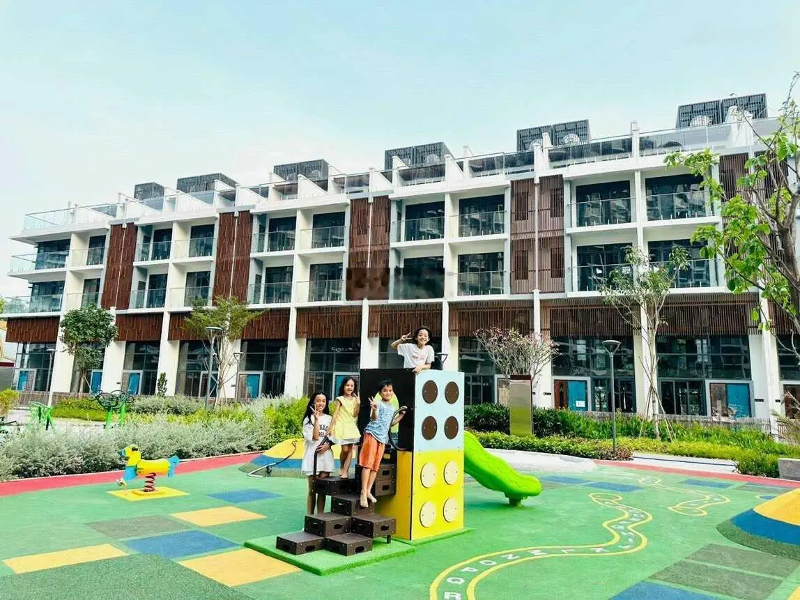 Còn 1 căn Brilliant duy nhất giá CĐT - DT 141m2 giá 7ty225 nhận nhà - LH Nhân viên CĐT 0906 713 ***