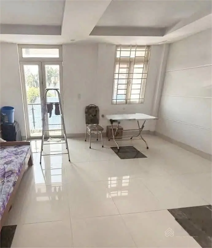 Nhà 1 trệt, 2 lầu, 95m2, mặt tiền đường 6m, siêu rẻ chỉ 2,4 tỷ, đường võ văn kiệt, p. Định hòa, TDM