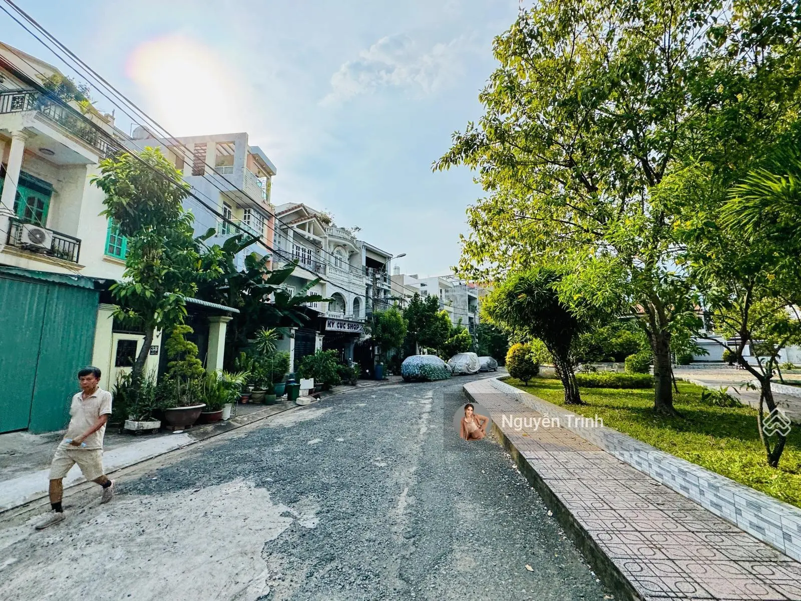 Bán lỗ đất MT chuẩn đẹp ngay khu biệt thự cao cấp, có công viên, ngang 12 m vuông vức. Giá TL mạnh