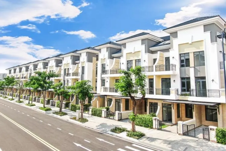 Tôi cần tiền kinh doanh, cần bán lỗ căn nhà phố Verosa Park, Khang Điền, giá 12.4 tỷ, 254 m2