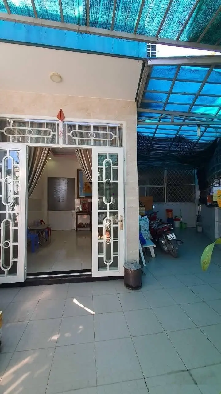 Bán nhà hẻm 110 Lò Lu, 110m2 chỉ 4.2 tỷ