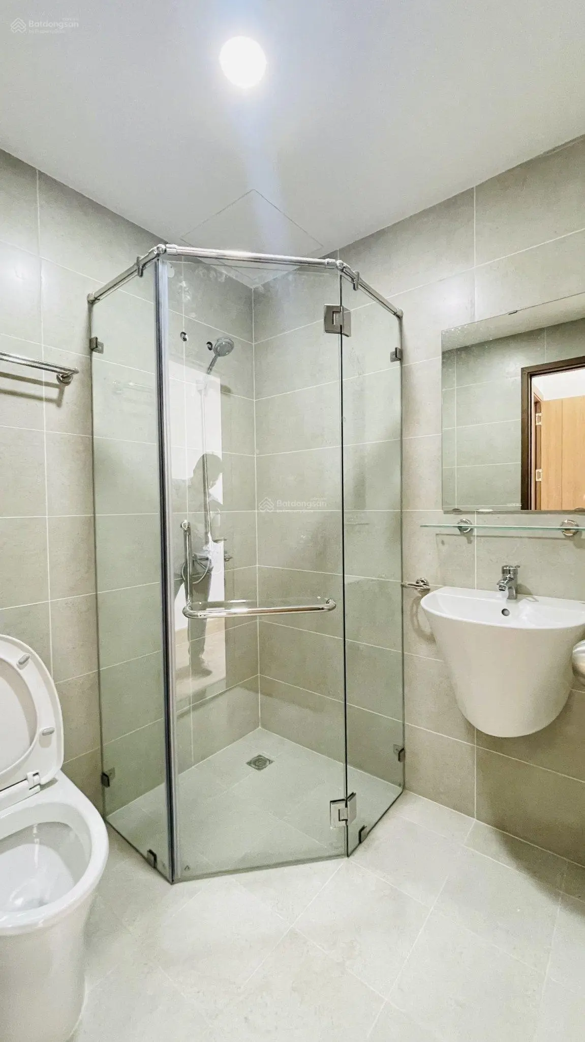 Chủ ngộp bank cần bán nhanh căn hộ Bcons Garden 2PN 2WC 57m2 giá chỉ 1.45 tỷ giá rẻ nhất thị trường