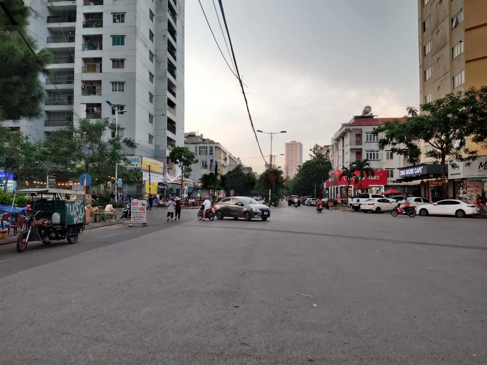 Bán cặp Liền kề Văn Khê 165m2, mt10 hoàn thiện đẹp, đang cho thuê kinh doanh văn phòng, vị trí VIP