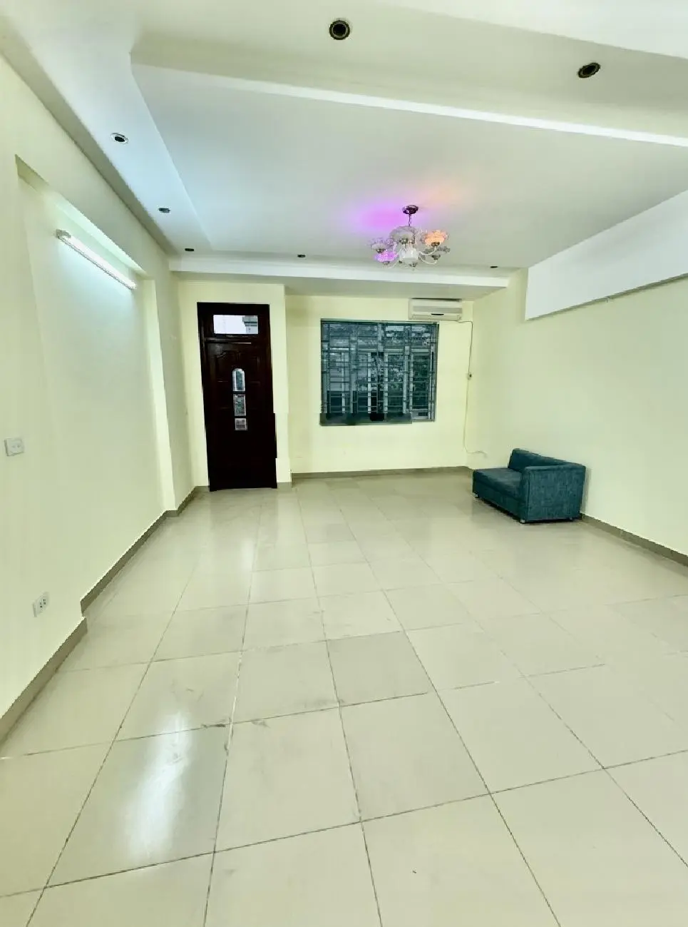 Bán nhà mặt phố tại Vạn Phúc, 18,5 tỷ, 75m2, 4PN, 3WC, 4 tầng, mặt tiền 5m, ngõ 6m, Hà Đông, Hà Nội