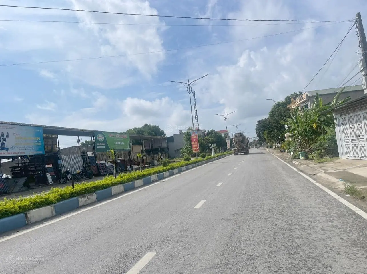 Đẹp nét đầu năm, trục đường đôi đi biển Hải Tiến Hoằng Đồng, Hoằng Hoá chính chủ em cần bán DT 99m2