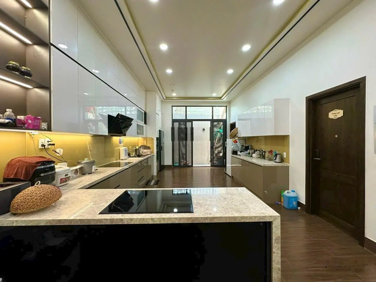 Biệt thự đường 18, sau Gigamall, đối diện công viên, tặng nội thất cao cấp, chỉ hơn 23 tỷ