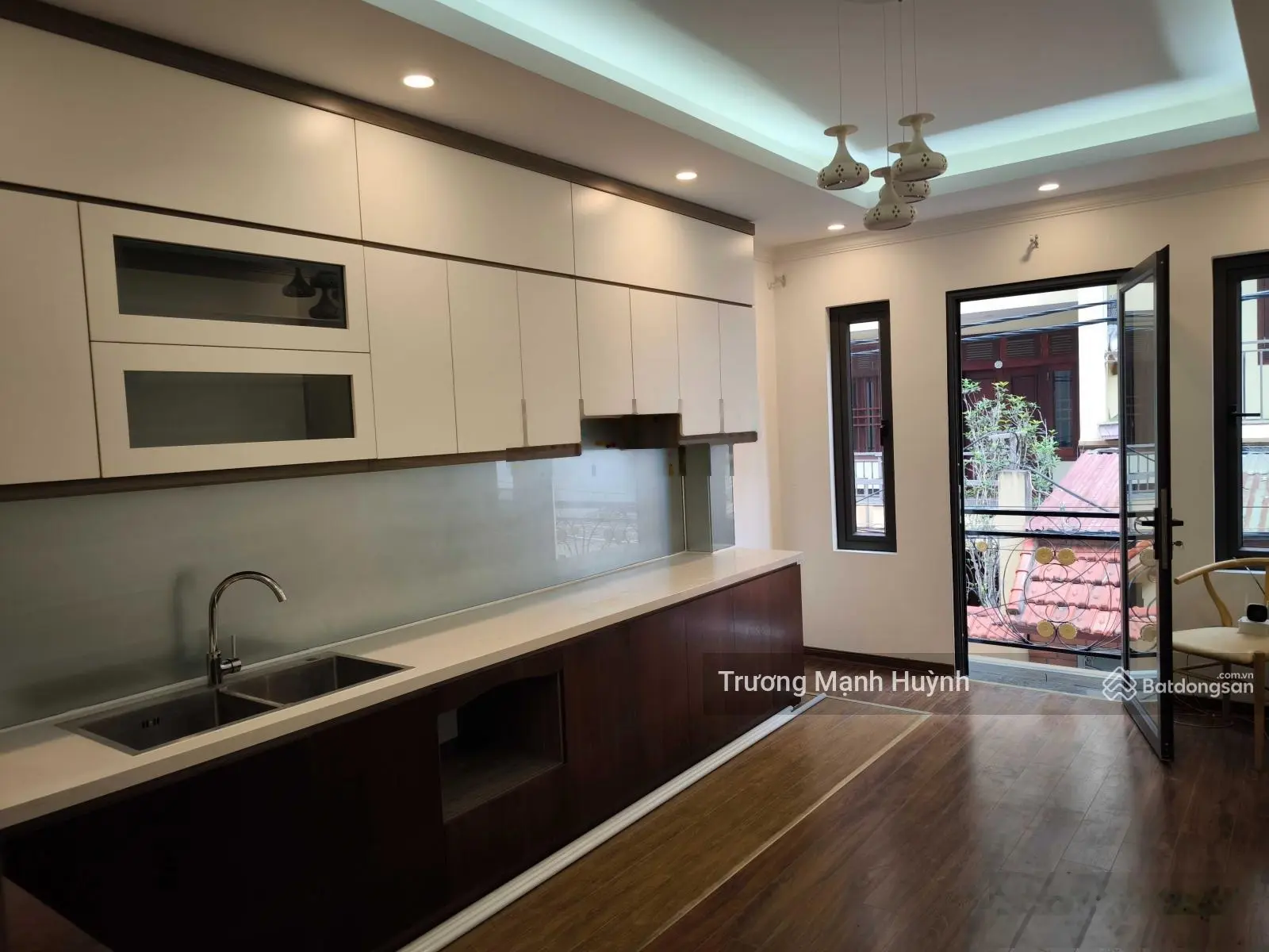 Nhà 5T chào 9,78 tỷ ô tô vào ngõ 34 Trần Bình full NT mới 100% sát Nguyễn Hoàng HTr bank 0983 650 ***