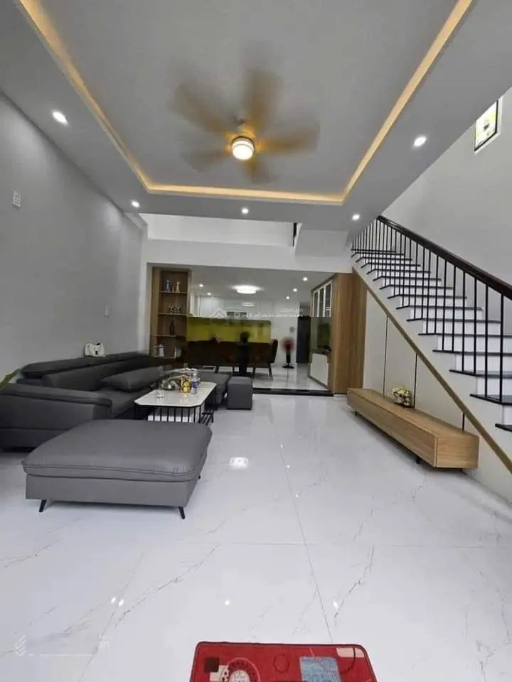 Nhà Hoàng Phan Thái, Bình Chánh. 80m2 - 1 tỷ 955. 1 trệt 1 lầu.Ngay chợ Bình Chánh. SHR.