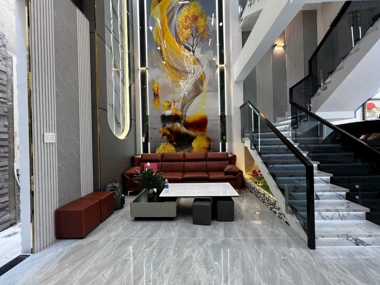 Nhà mới xây thiết kế hiện đại xe hơi ngủ trong nhà đường Huỳnh Tấn Phát - TT Nhà Bè