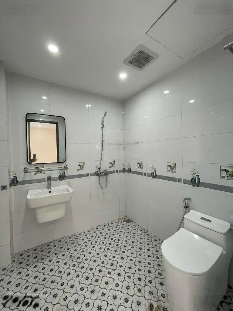 Bán biệt thự tại Rose Town, 26 tỷ, 123m2, 7PN + 6WC + 5 tầng, giá ưu đãi