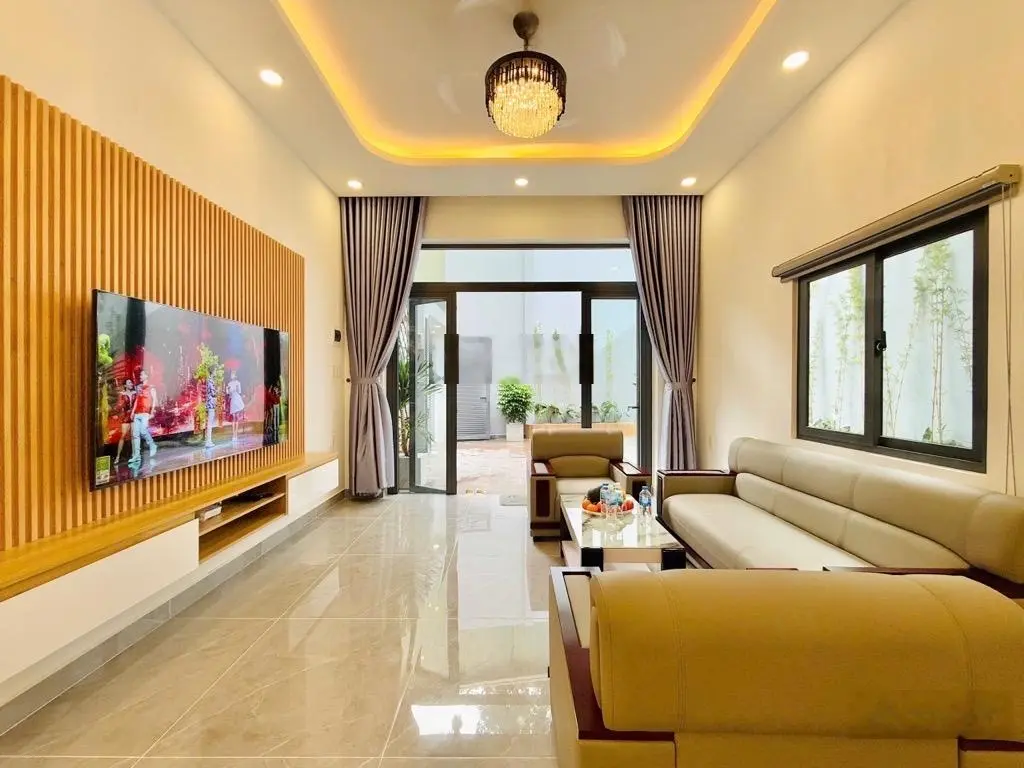 Bán nhà 2 tầng, sân vườn thoáng mát, đường Phan Huy Ích, phường 12, Gò Vấp. Giá 7,6 tỷ