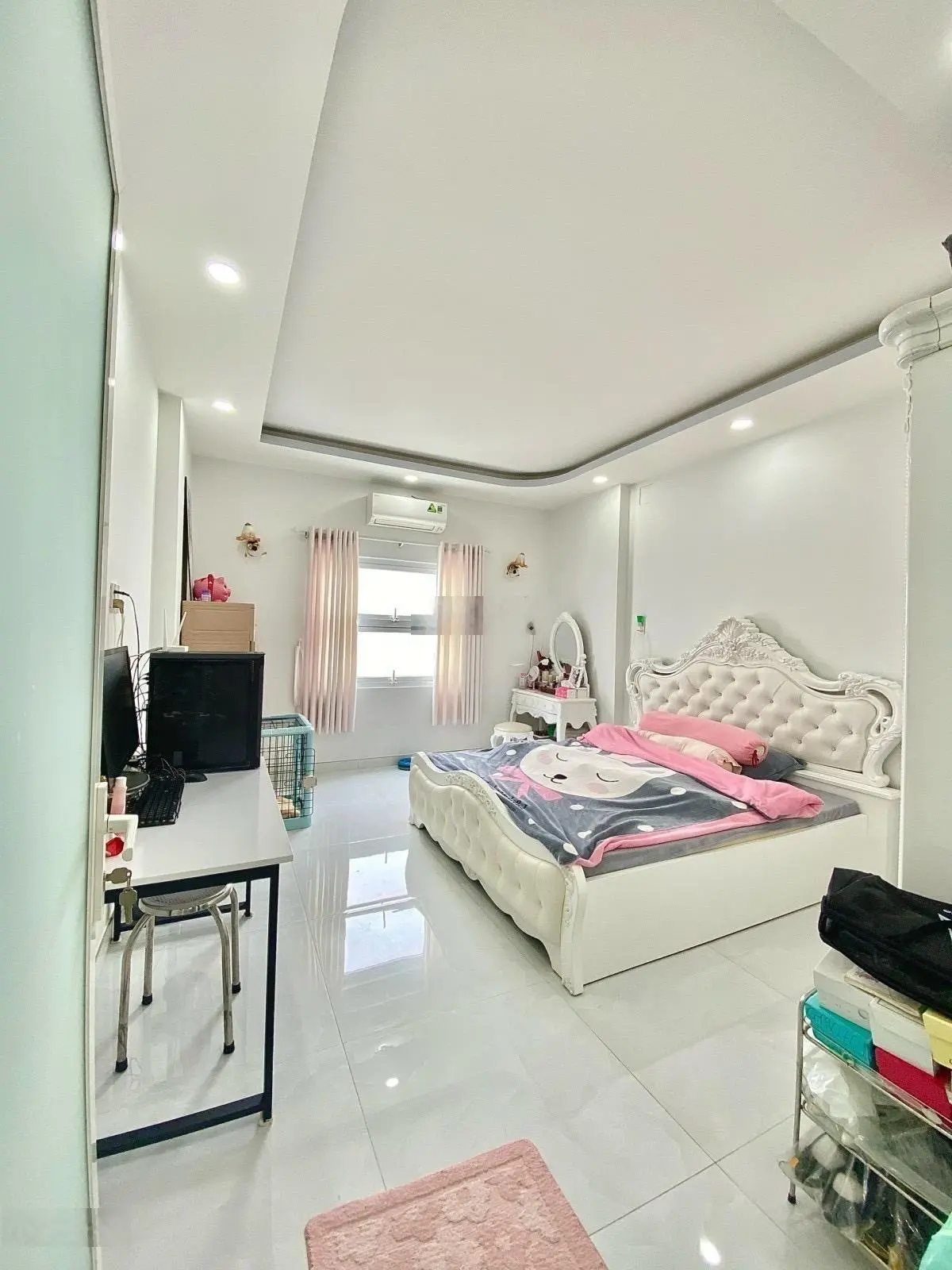 Mặt tiền kinh doanh - 11 tỷ 9 - đường 12m - nhà 3 tầng - 3PN -82m2( 4,1m x 20m )- Phường Phước Bình
