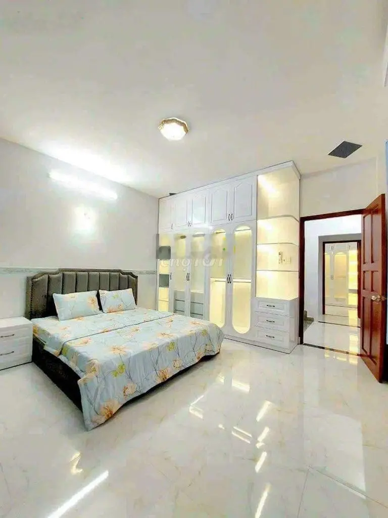 Nhà đẹp Vĩnh Hội Quận 4-hẻm ôtô-3 Tầng-4 phòng ngủ-Diện tích 60m2-chỉ 2.690 tỷ.Thuê cao 17tr/tháng.