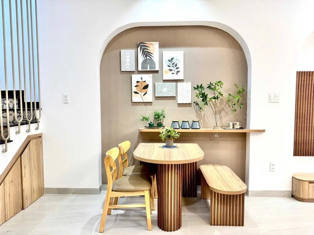 Nhà đẹp q4- 3 lầu - 40m2- sát hẻm ôtô-ko qh-chỉ 5 tỷ nhỉnh