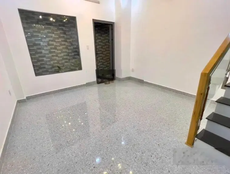 Nhà Liên Khu 4 - 5, diện tích 30m2, mặt tiền 5m, kết cấu bê tông cốt thép, 2 lầu, 4 phòng