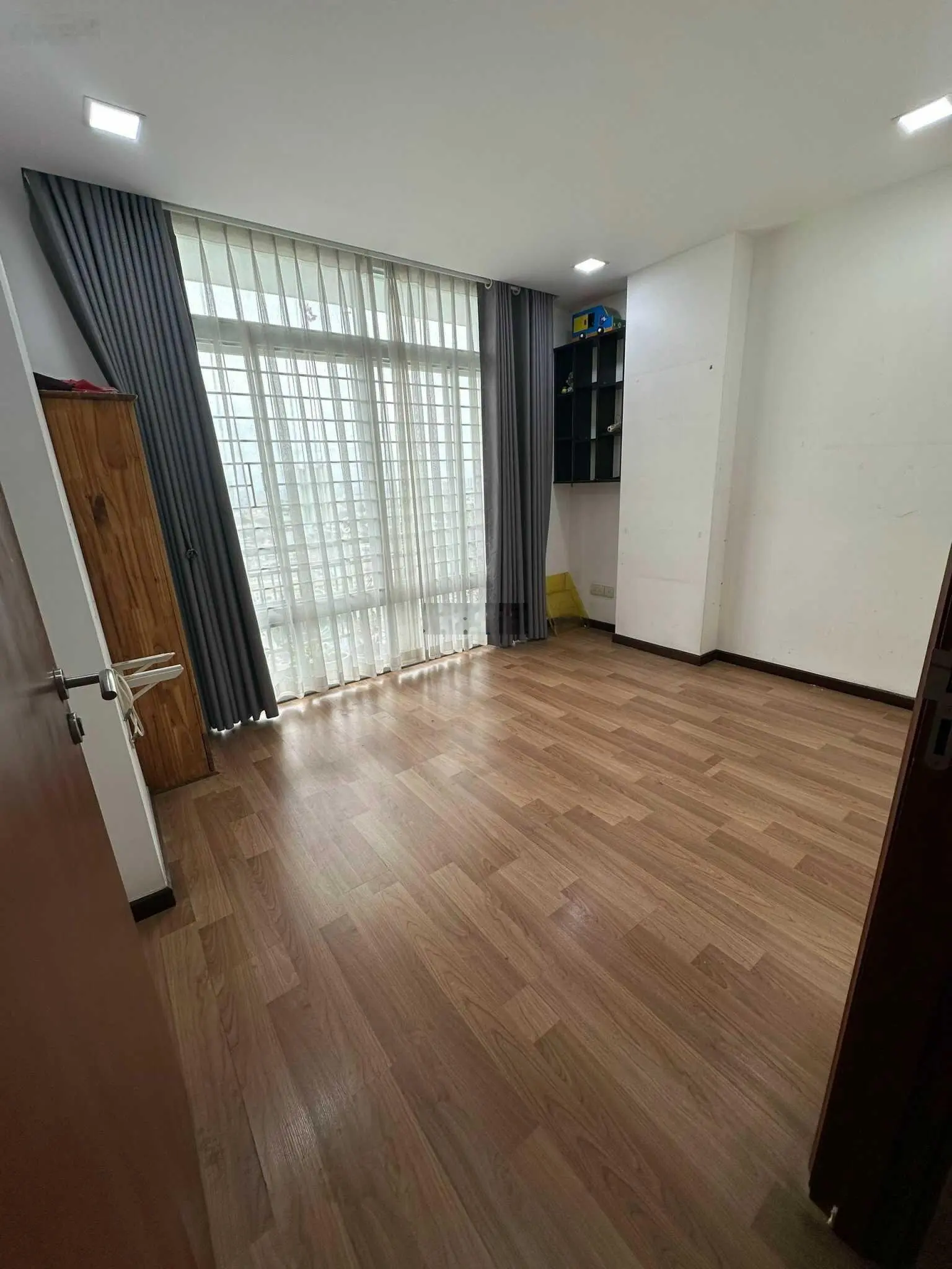 Chính chủ cần bán căn hộ chung cư 86 Tản Đà Court, duplex căn hộ 2 tầng, Phường 11, Quận 5