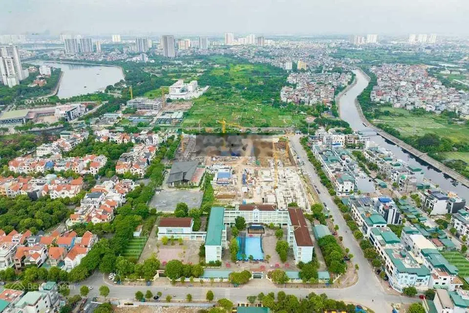 Chính chủ kẹt tiền bán gấp căn hộ 2PN ban công Đông Nam, 95% giá 2tỷ170 dự án Melody Linh Đàm