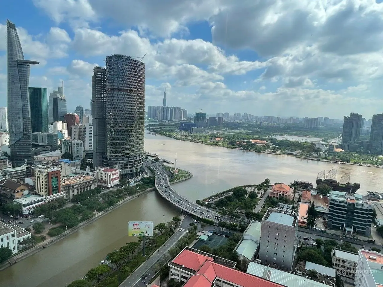 Cập nhật giỏ hàng cần bán nhanh căn hộ Saigon Royal quận 4 gía tốt. LH: 0909 024 ***