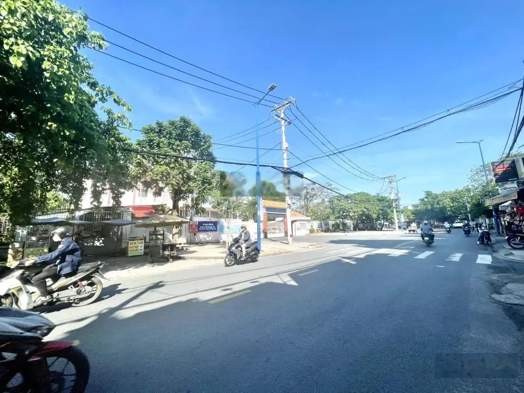 Nhà 6 tầng có thang máy mặt tiền đường Trương Thị Hoa, P TTH, Q12, DT 74,8m2 (4,3mx17m), giá 11tỷ
