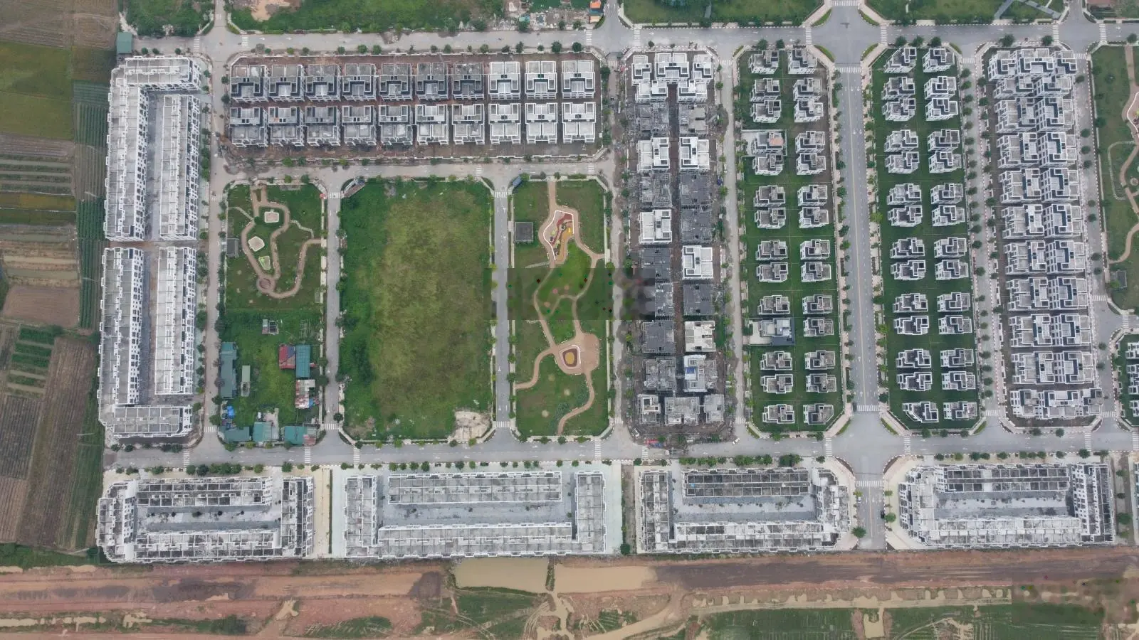 Bán biệt thự lô góc dự án hud đường 16,5 gần sân bóng, khu công cộng