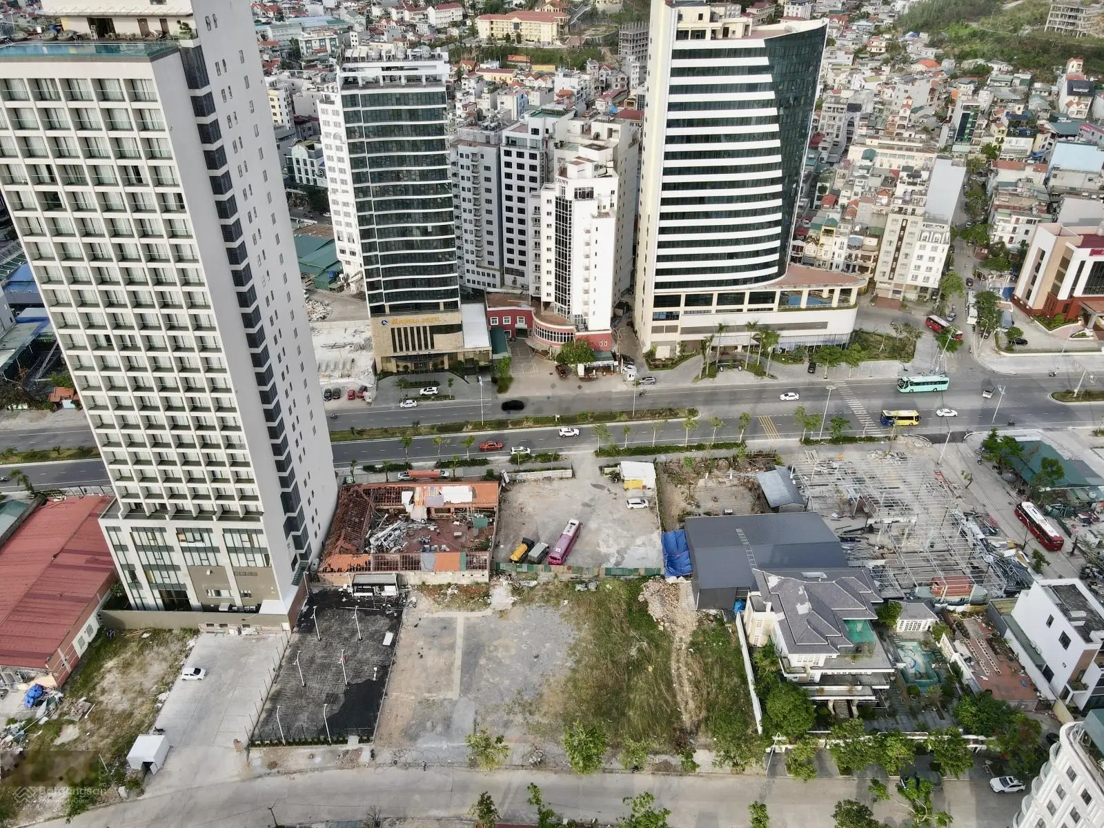 Chủ ngộp bank cần thanh khoản lô đất biệt thự trung tâm Bãi Cháy 500m2
