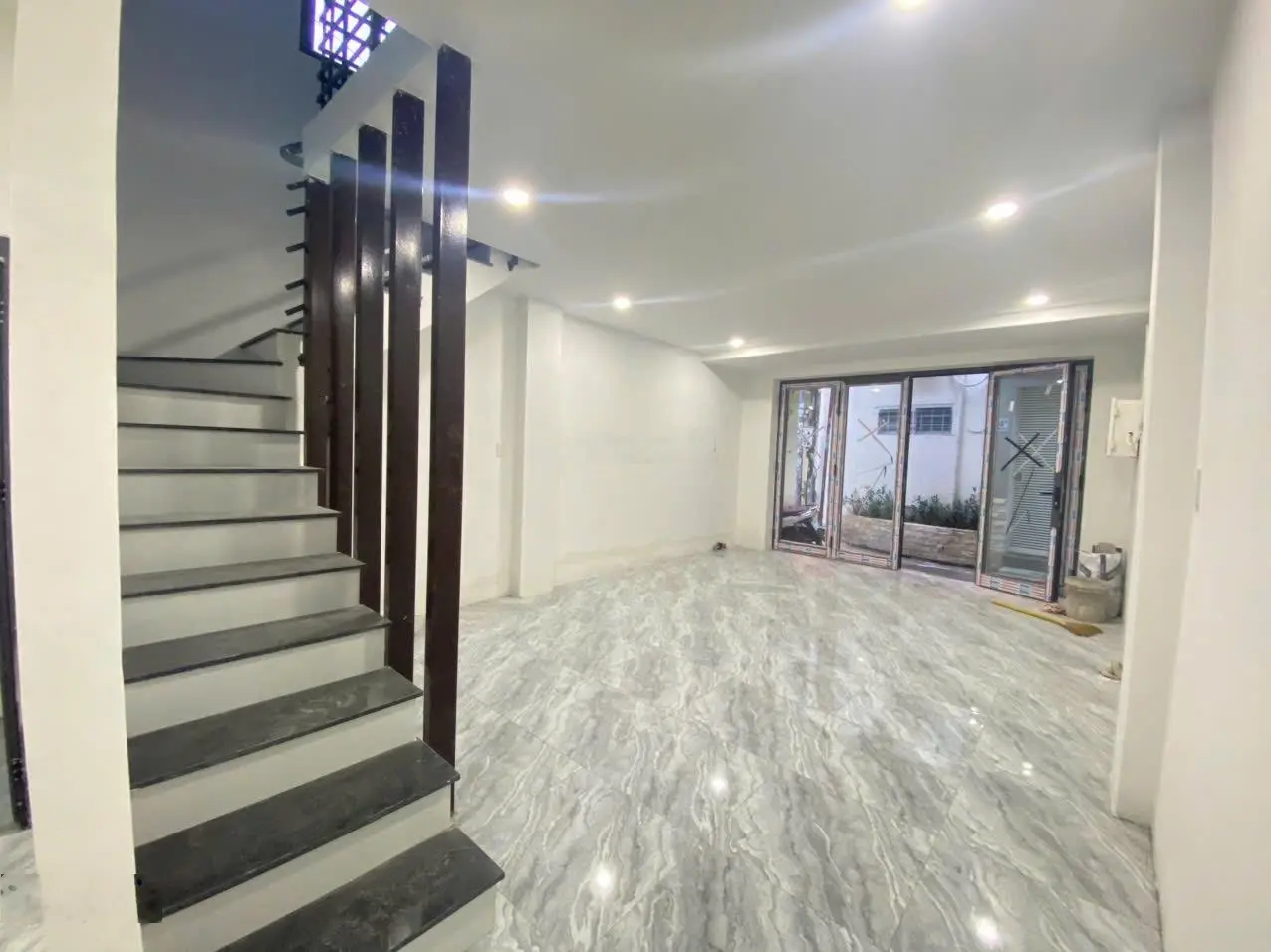 Nhà hẻm 2 mặt tiền Trần Nguyên Hãn, dt: 32m2 giá 3 tỷ 120tr lh: 0965888479 e Khôi