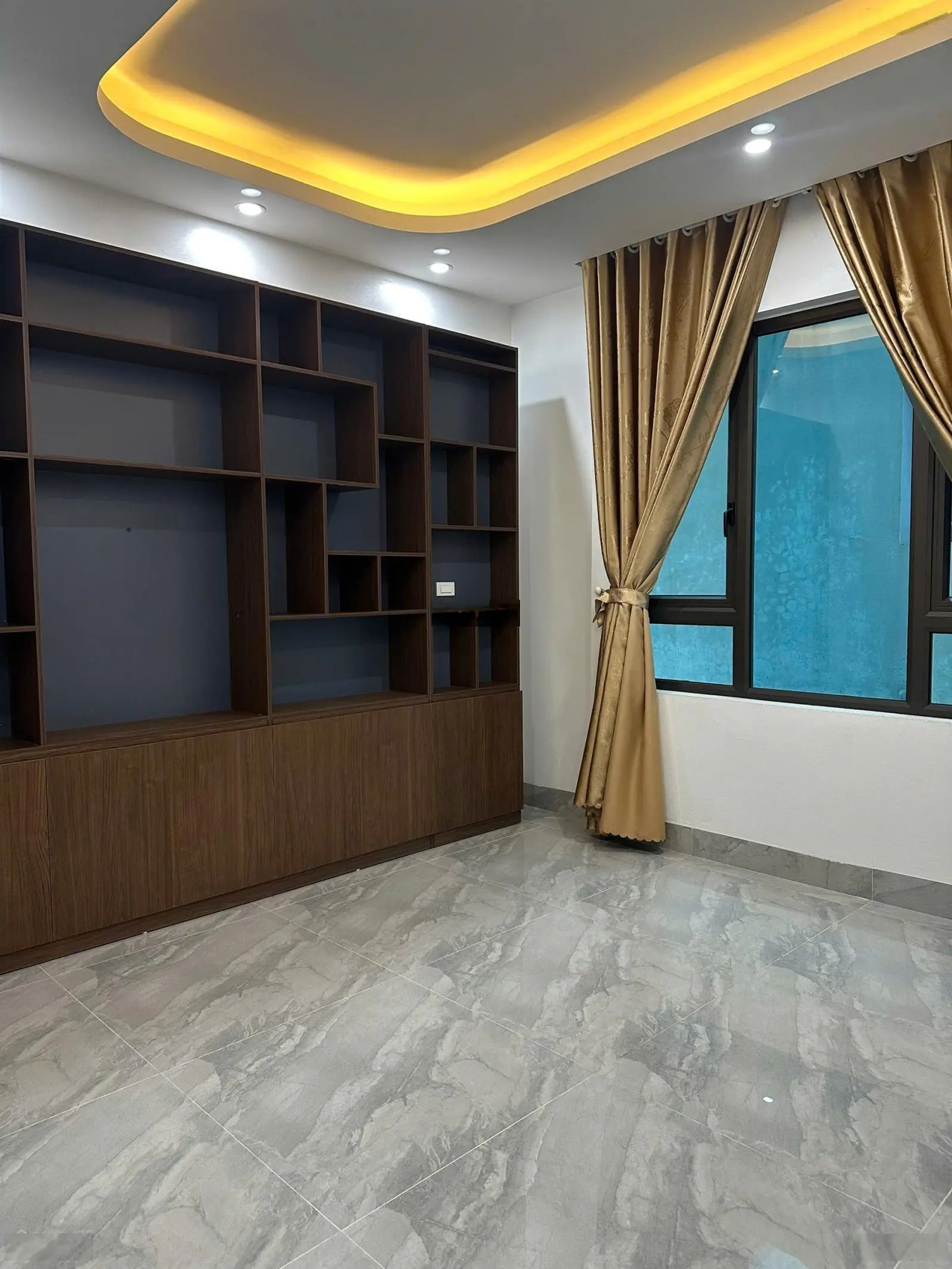 Bán căn góc 5 tầng Tân Lập gần Vin, 43,3m2, mt 4,5m, ô tô qua, hướng Đông Nam, Tây Nam
