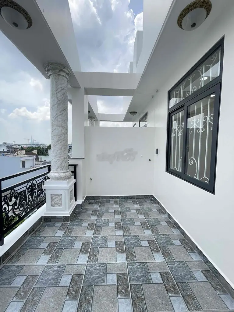 NHÀ 4 TẦNG CỰC ĐẸP, ĐỒNG BỘ GẦN BỜ SÔNG SG, CÁCH VẠN PHÚC 3 PHÚT