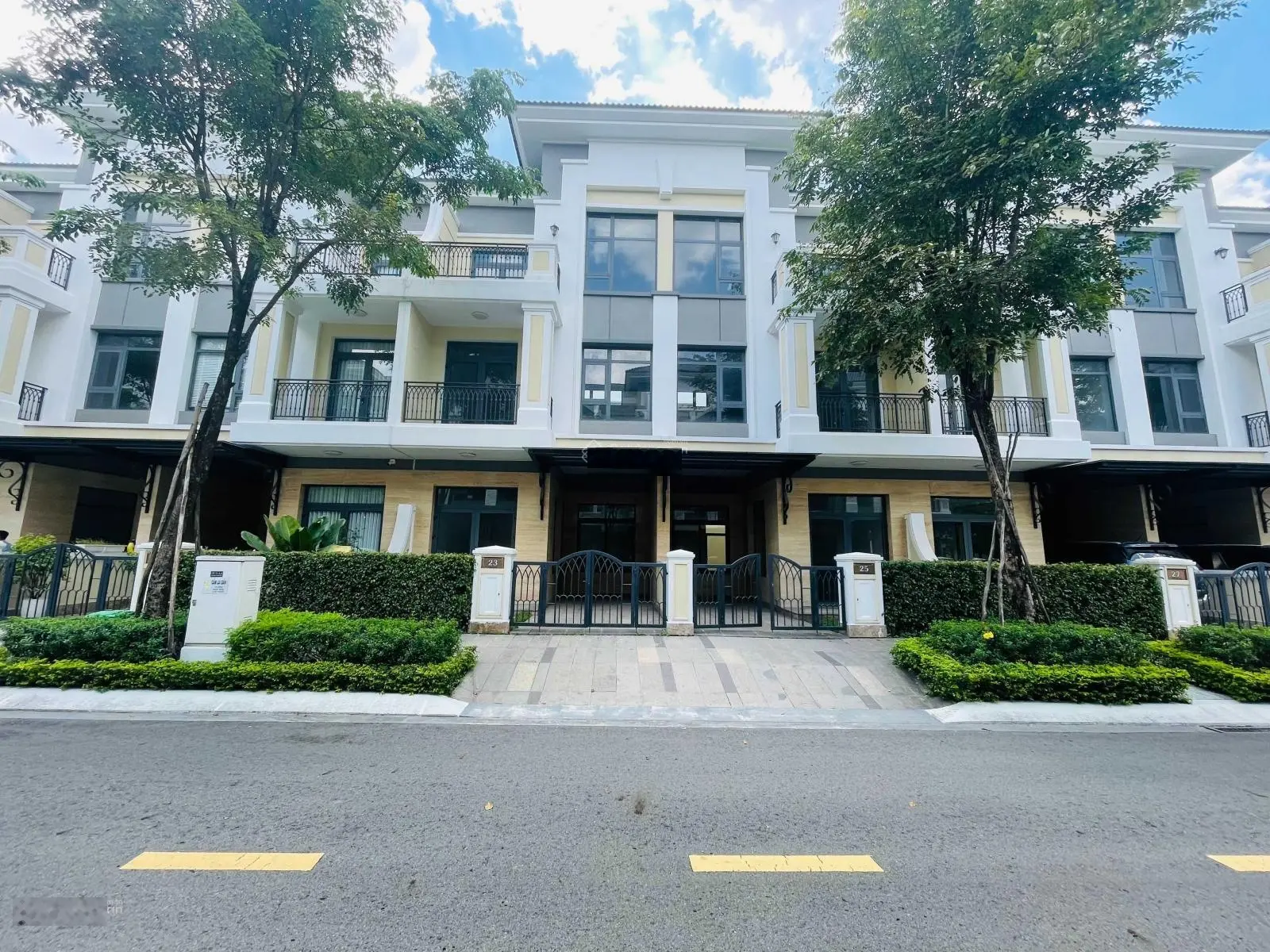Bán nhà phố Khang Điền - KDC Verosa Park - Giá Tốt 0966 514 ***