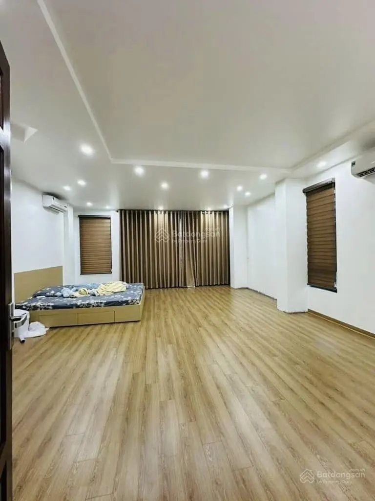 Bán nhà giang văn minh siêu đẹp - ba đình phân lô - lô góc - thang máy 3 bước oto tránh 15 tỷ