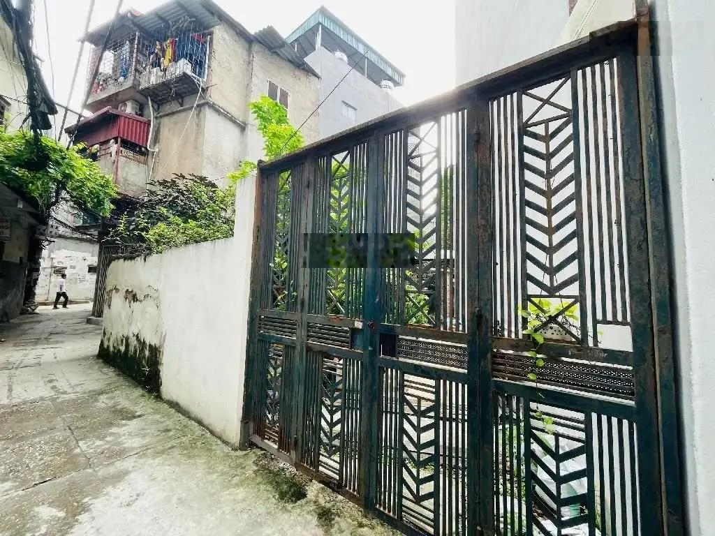 Bán 75m2 đất sổ đỏ phố Hoàng Mai - Gốc Đề. Lô góc 3 mặt thoáng