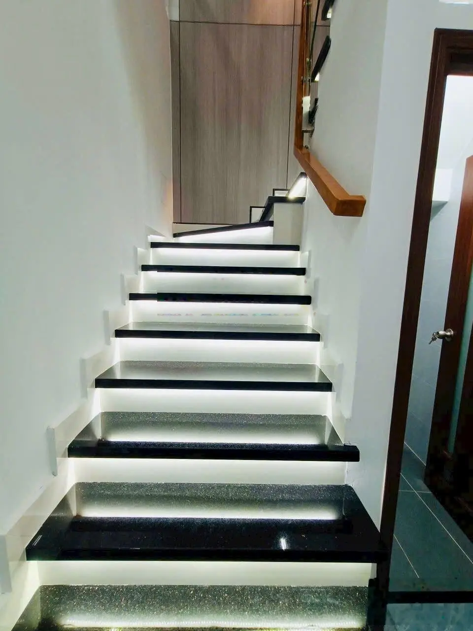 Bán NR Tô Ngọc Vân,giáp với Gò vấp, 5,8 tỷ, 60m2, 4PN, 5WC siêu hot, Quận 12, HCM