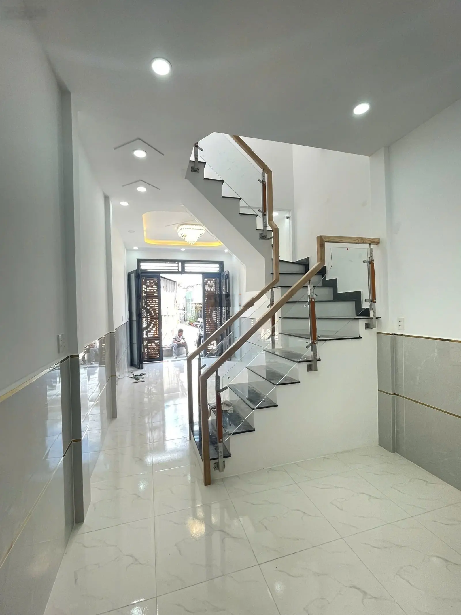 Hàng hiếm tại Mã Lò, 2 phòng ngủ, 2vs, có sân thượng chỉ với 2,68 tỷ. A/C đã sở hữu căn nhà 35m2