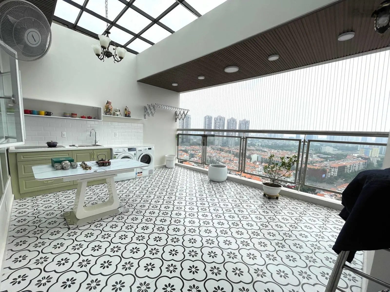 Penthouse Him Lam Riverside, Hoàng Trọng Mậu, Q. 7 219m2 view biệt thự, sổ hồng, nội thất cao cấp